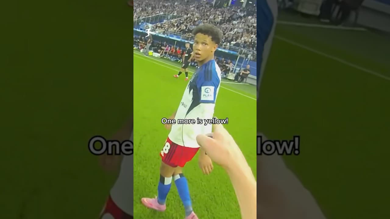 POV: You‘re The Ref at the Hamburg Derby 👀