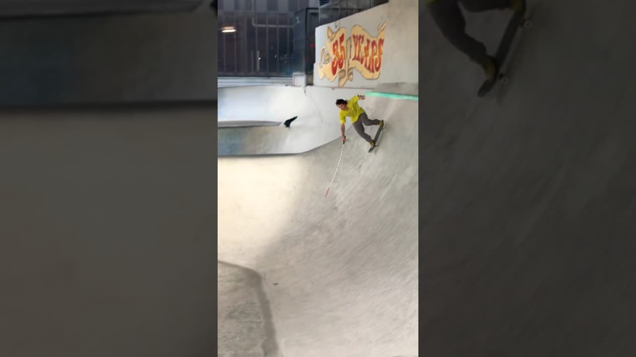 Can’t park there mate