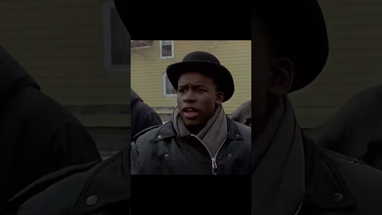 Lo molestaron solo por pasarles el balón #peliculas #shorts #cine #series