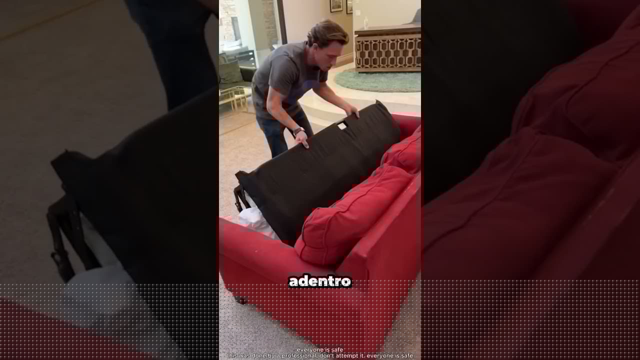 ¡Rescate épico de un sofá cama atascado!