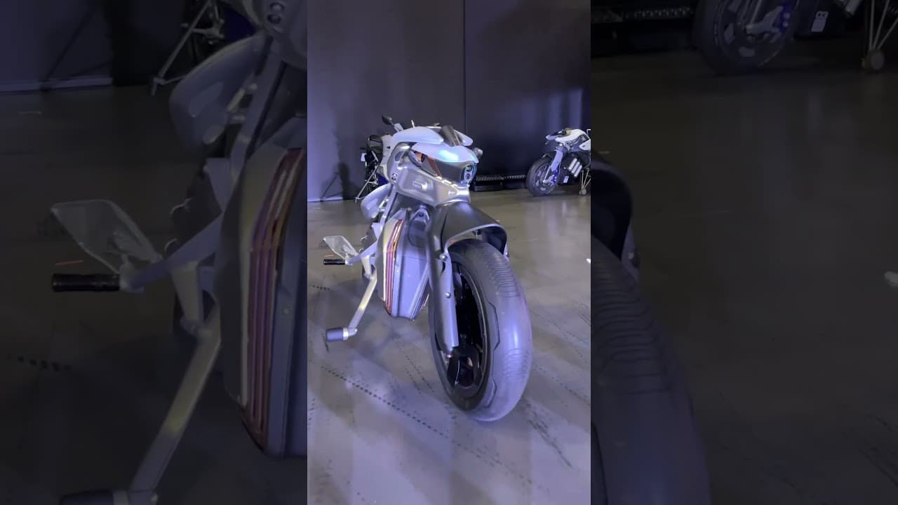 This AI-powered bike can drive itself! 😱