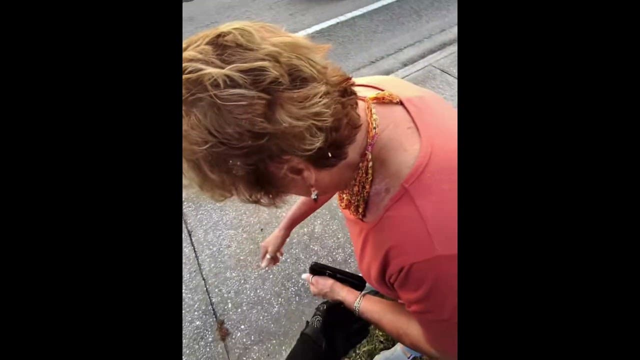 that dude is drunk 😵‍💫