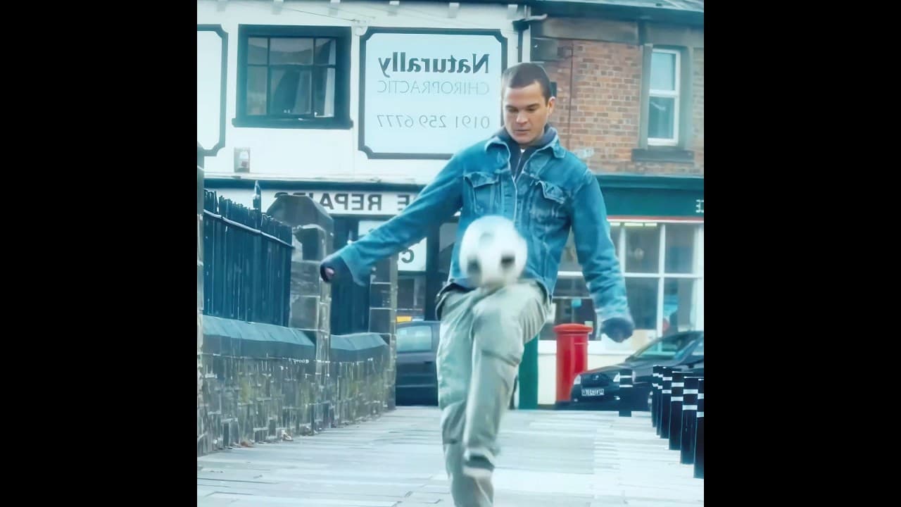 El fútbol no es un espectáculo personal, sino un trabajo en equipo.#shorts #football #circus