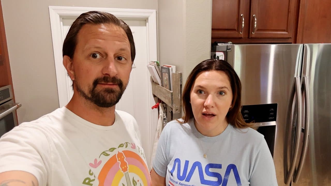 Taking The Tree Down, Having An Existential Crisis About The Moon & New Hair! | Home Vlog