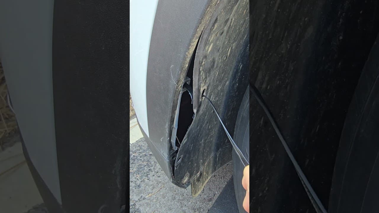 흙받이 긴급수리! 감쪽같은 고정법 / Mudguard Quick Fix Trick