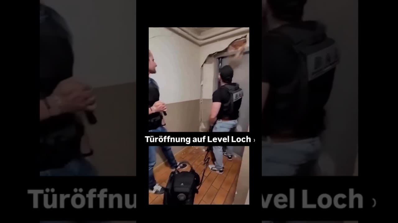 Türöffnung Level Loch 😂😂😂#feuerwehr #einsatz #alarm #fun #action #blaulicht #türöffnung