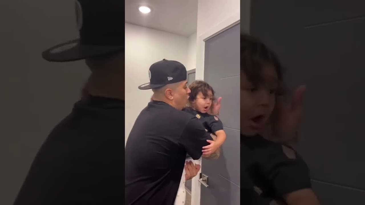 Ridiculously funny Dad betrays baby😂😩😂😩😂😩😂😩😂😩