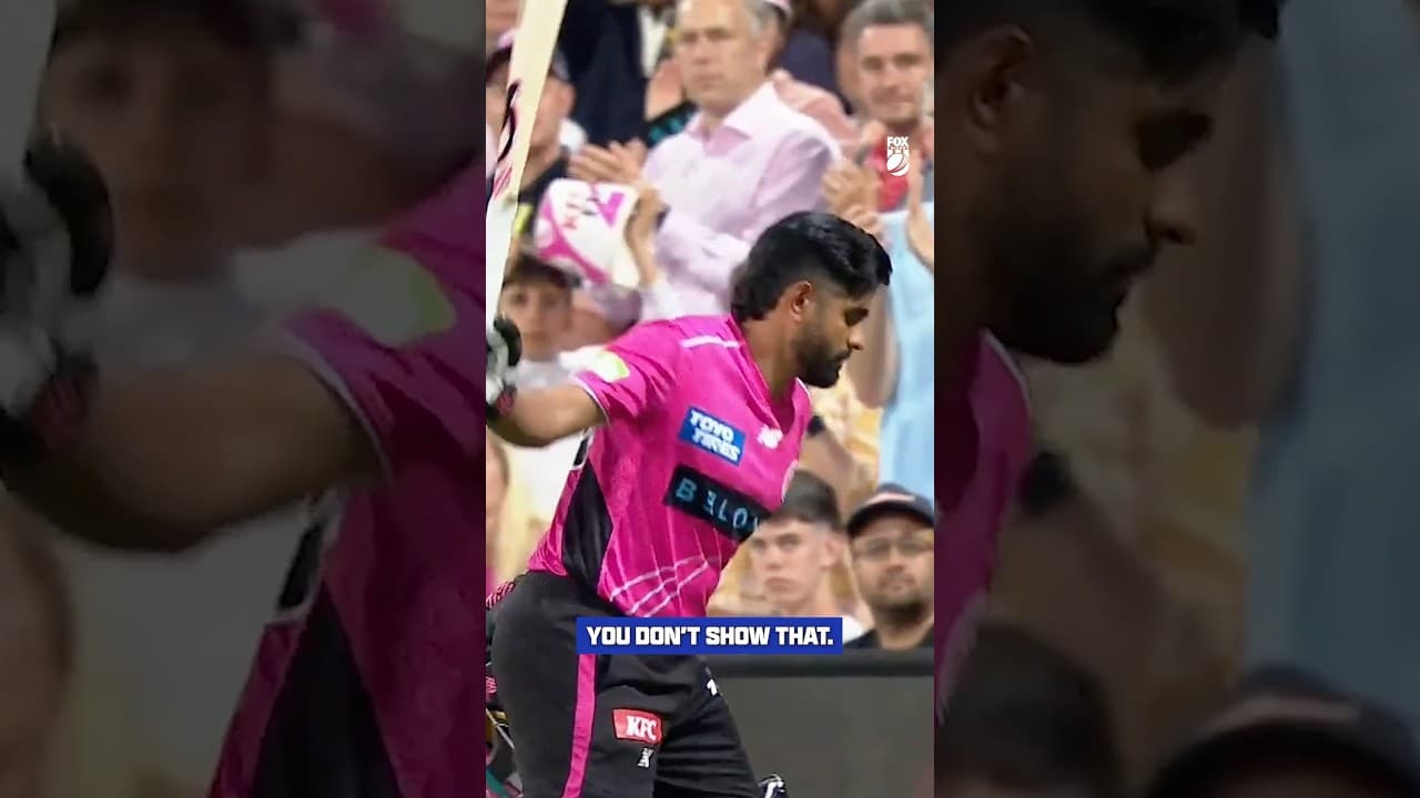 “Wasn’t happy, Babar!” 😶 #cricket #bigbash #bbl15