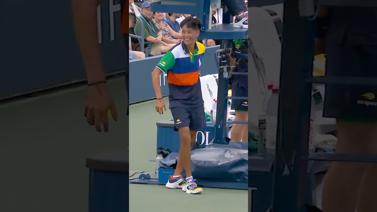 His SHOE fell off! 😂