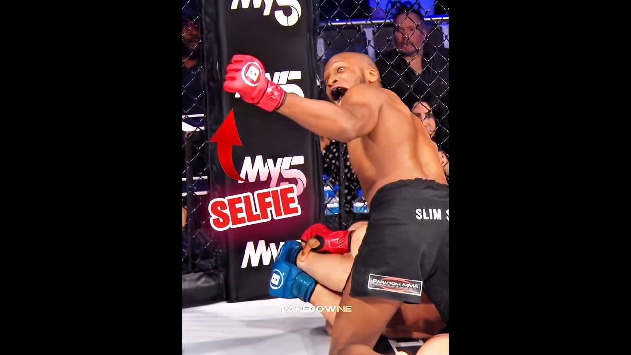 He took a selfie during the fight? #mma