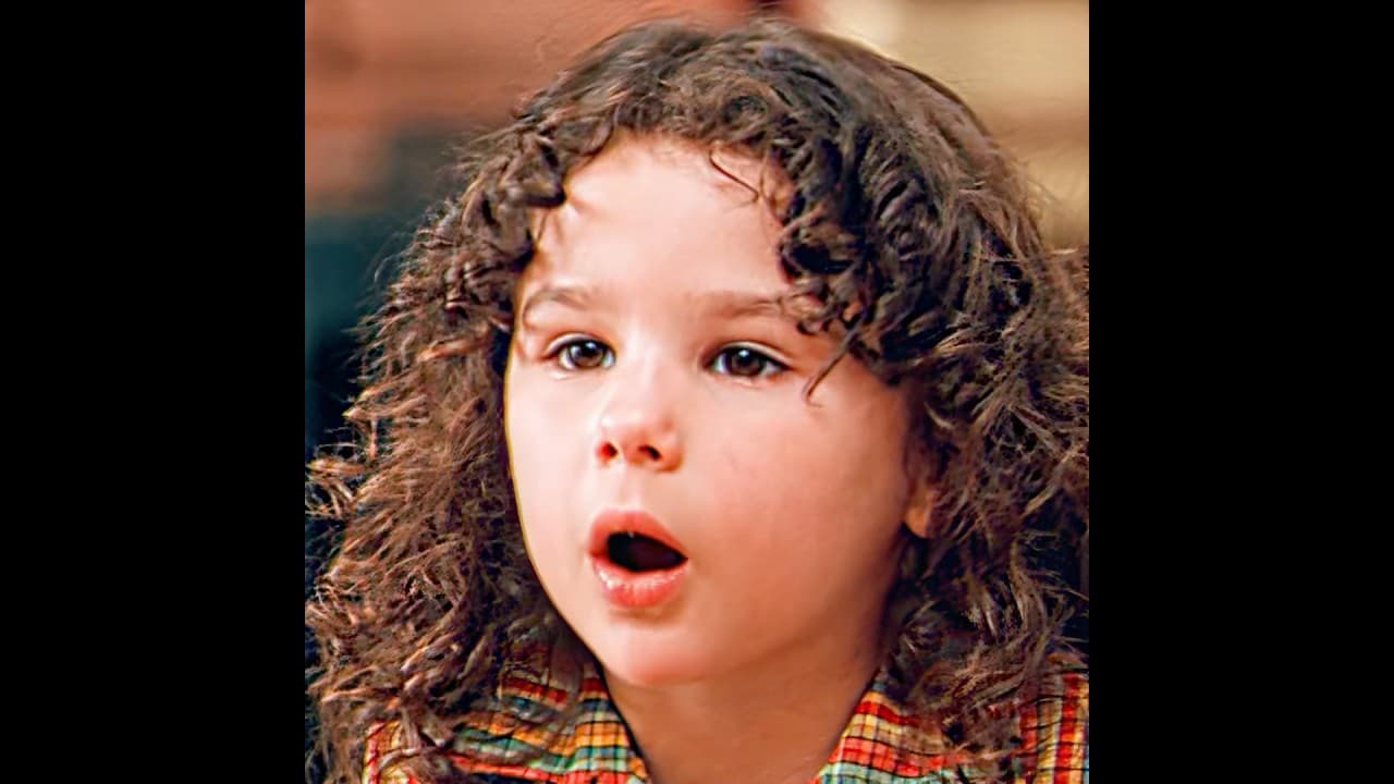 Paulie (1998) | The sweetest moment: A little girl learns to speak with Paulie.🐦💛 #edit