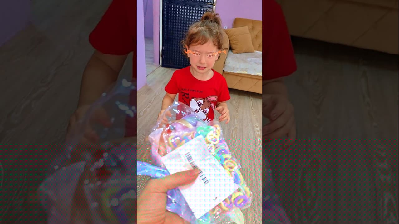 لولو🤮 بدها طوق وحلق غزل😭ما عجبتا الهديه 😰@Aalam_Ghazal