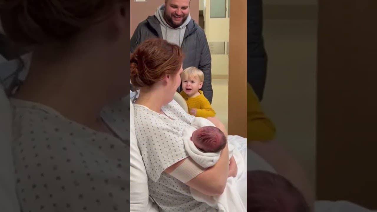 “Mommy!! WHAT IS THAT! 😱🤣”