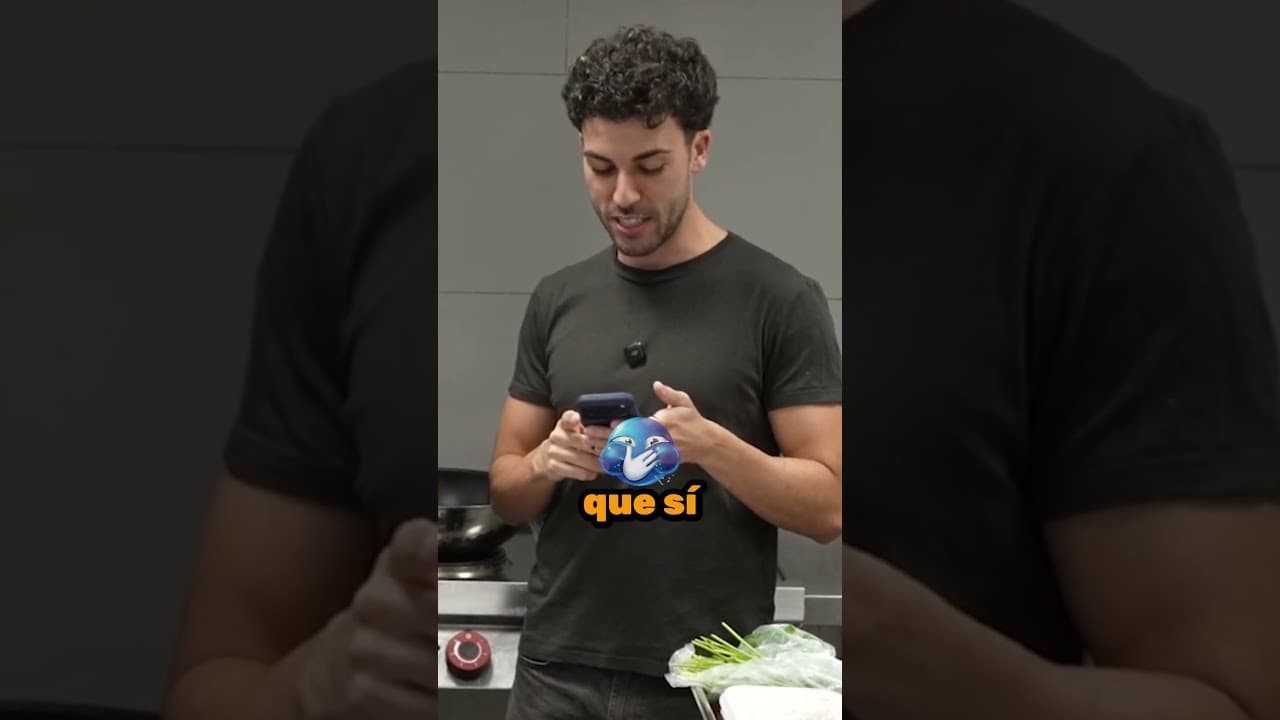 como intenta salvarla 😒