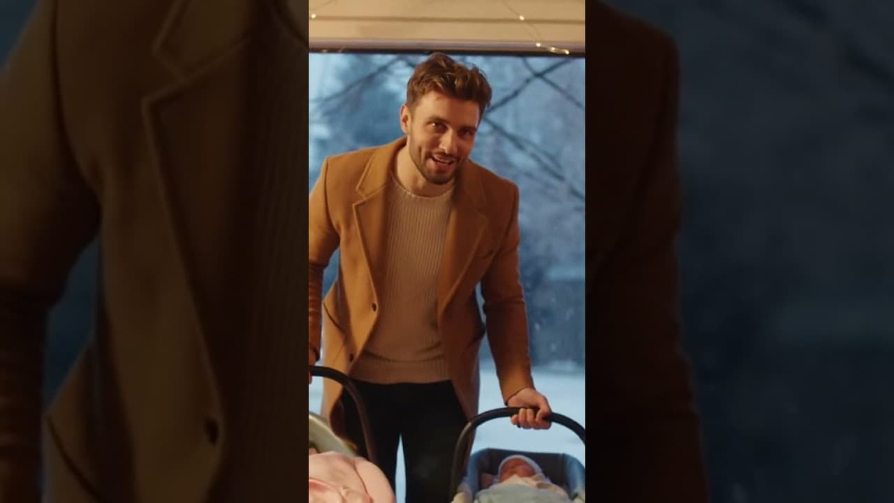 Sad moram moju čokoladu još na dva dijela da dijelim 🤣🤣🤣 #funny #babyfunny