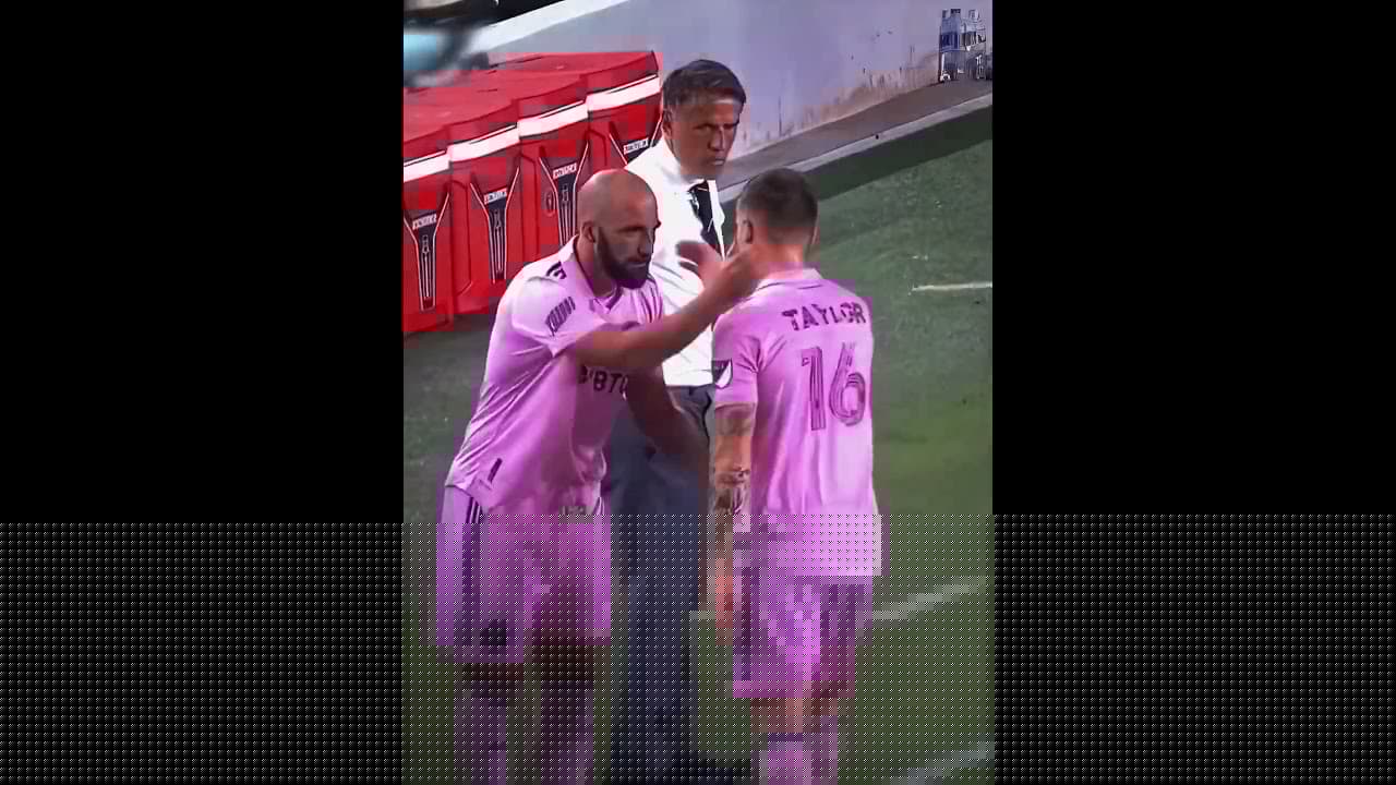 Messi bodyguard plays football