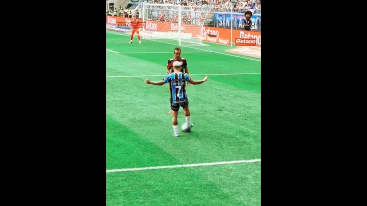 Soteldo humilhando no futebol BR.