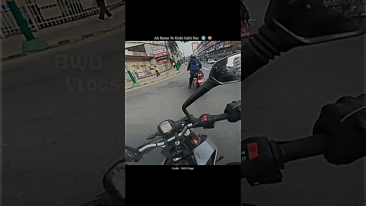 AB Batao Kiski Galti Hai 🥶🤬 #motovlog #viral #ytshorts #hyperride #crash #bikecrashing #reels #vlog