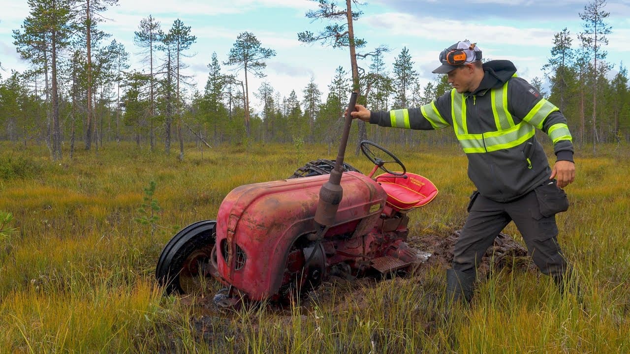 Porsche Junior 108 – Reviving Old Tools and Testing Tracks in the Swamp