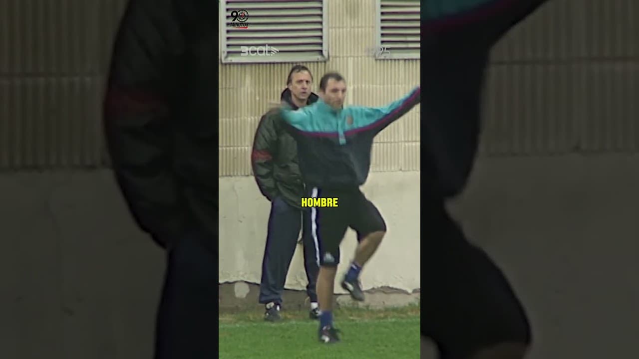 Cruyff: Maestro en Acción ⚽🔥 #Cruyff #Barcelona #Fútbol #Leyenda #Entrenamiento