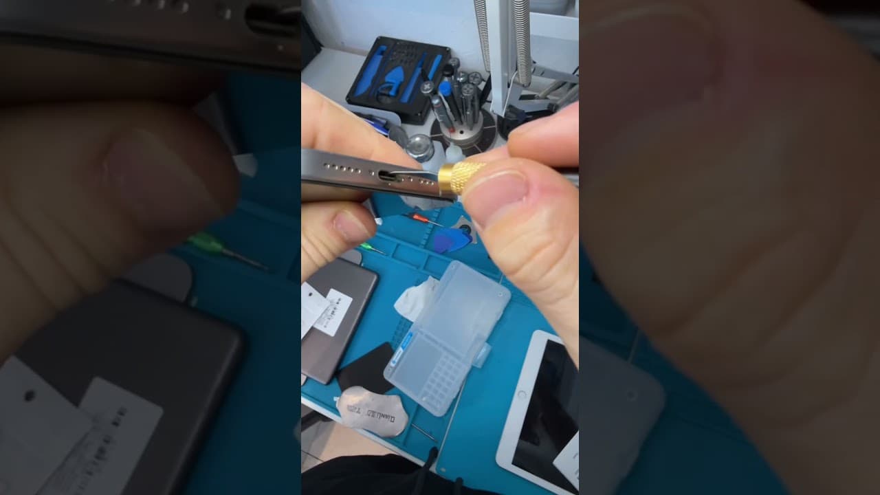 Ha nem tölt néha az iphoneod ezt csináld📱 iFixedSzerviz.Hu a Te Apple Szervized❤️📱