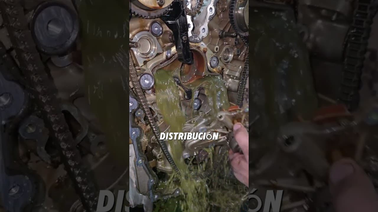 La peor idea en la historia del motor #cartok #mecanica #motores #creative #carmaintenance