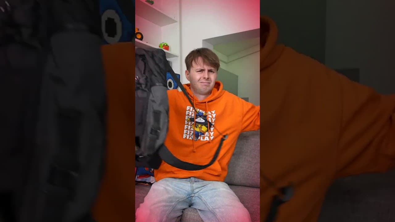 Někdo mi ukradl polštář Jinu!