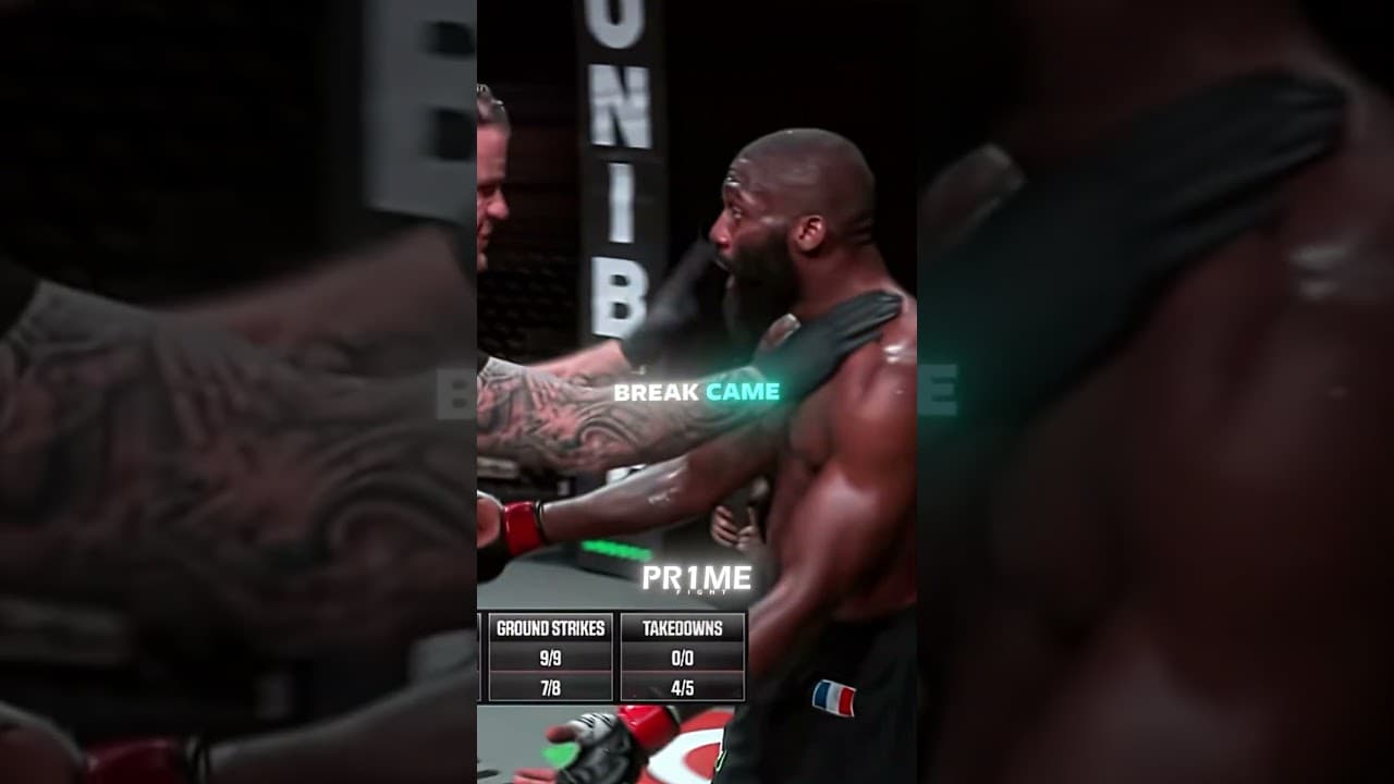 What Was Happening With This UFC Fighter's Leg??😳🦶