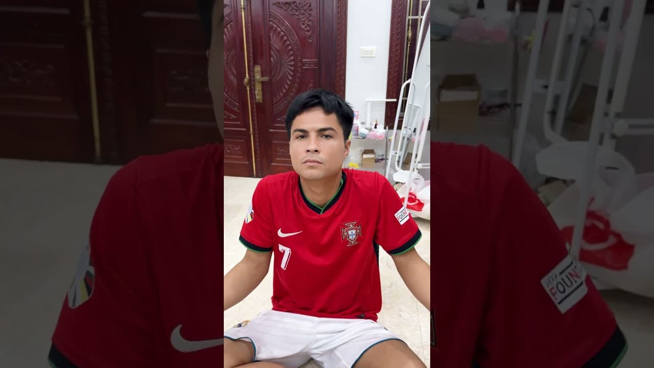 Kỉ niệm buồn của Ronaldo? #shorts #kindness